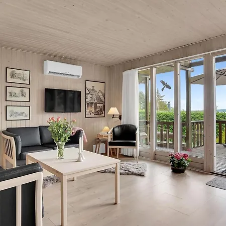 Two-bedroom In Tatil Evi Børkop