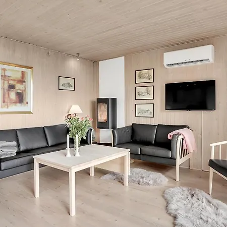 Two-bedroom In Tatil Evi *